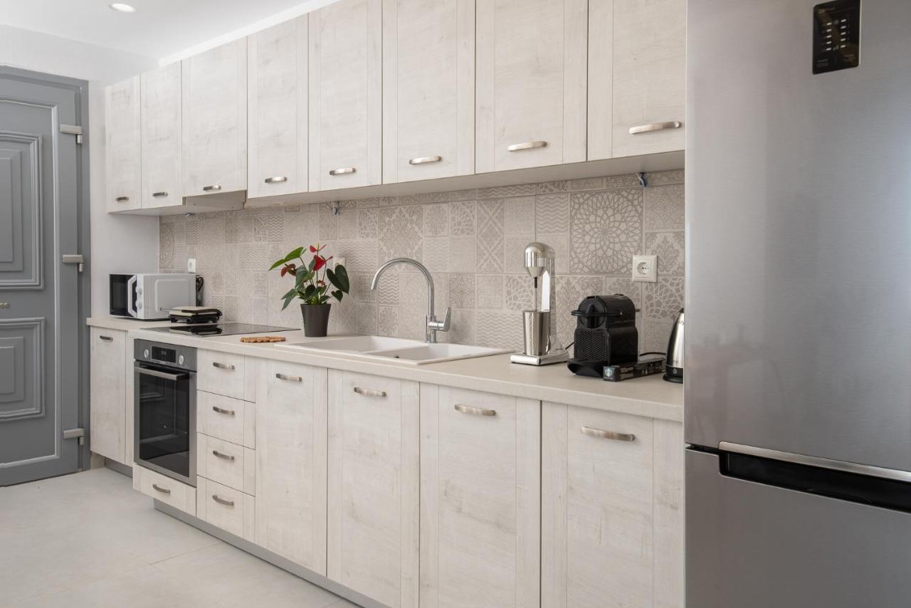 Agkidia Naxos Skyline Deluxe Villas מראה חיצוני תמונה